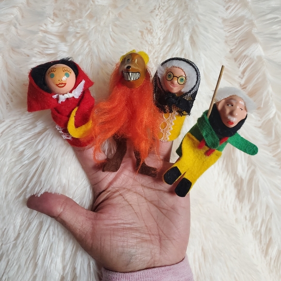 Vintage Red Riding Hood Finger Puppet Set - Picture 1 of 9